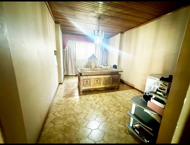 7 BEDROOM HOUSE FOR SALE IN UMHLATUZANA